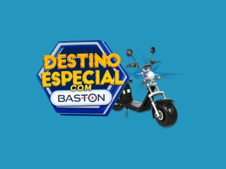 A imagem mostra um fundo azul com o texto "Destino Especial com Baston" em letras grandes e amarelas, acompanhado por uma scooter elétrica preta ao lado direito.