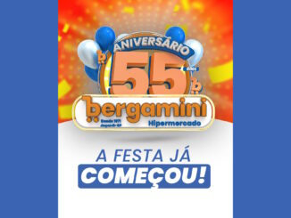Anúncio de aniversário de 55 anos do Hipermercado Bergamini. O número 55 aparece em destaque tridimensional cercado por balões azuis e brancos sobre um fundo laranja festivo. Abaixo do logotipo da marca, a frase A FESTA JÁ COMEÇOU encerra a composição em letras azuis.