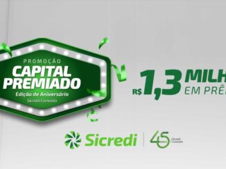 Banner promocional da campanha Capital Premiado da Sicredi Conexão, destacando o prêmio de R$1,3 milhão e a celebração de 45 anos da cooperativa.