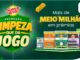 Publicidade da Scotch-Brite intitulada Promoção Limpeza Que Dá Jogo. A imagem mostra diversos produtos da marca e barras de ouro flutuando sobre um fundo verde que remete a um campo de futebol. O texto principal destaca a premiação de mais de meio milhão de reais.