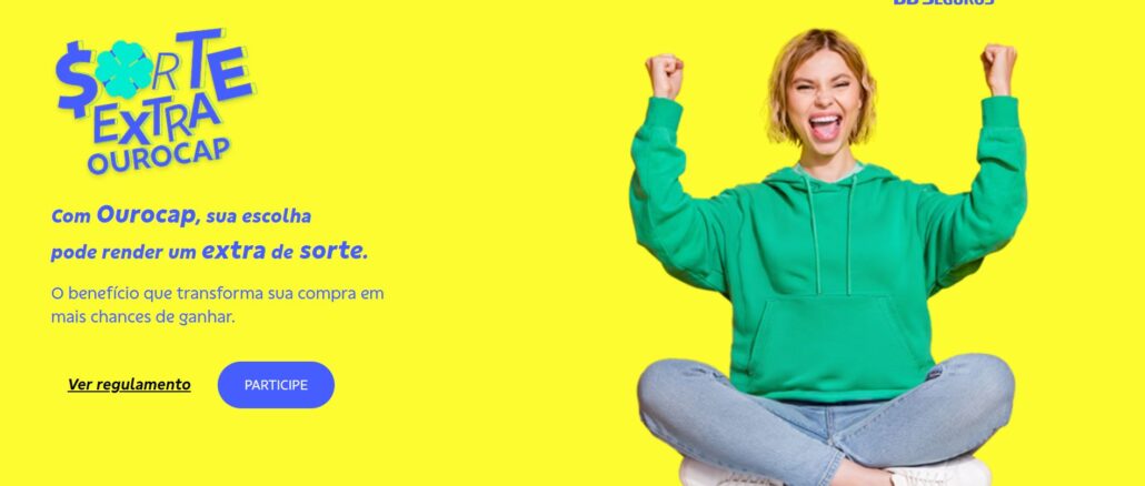 Banner da campanha Sorte Extra Ourocap da BB Seguros em fundo amarelo vibrante, mostrando uma mulher jovem e feliz de moletom verde comemorando sentada.