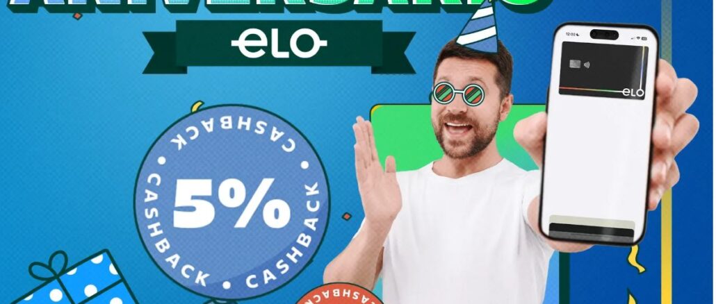 Aniversário Elo Cashback 5% Propaganda do Aniversário Elo com destaque para 5% de cashback. Um homem sorridente com acessórios de festa segura um smartphone que exibe um cartão Elo digital, cercado por balões informativos e elementos festivos sobre um fundo azul.