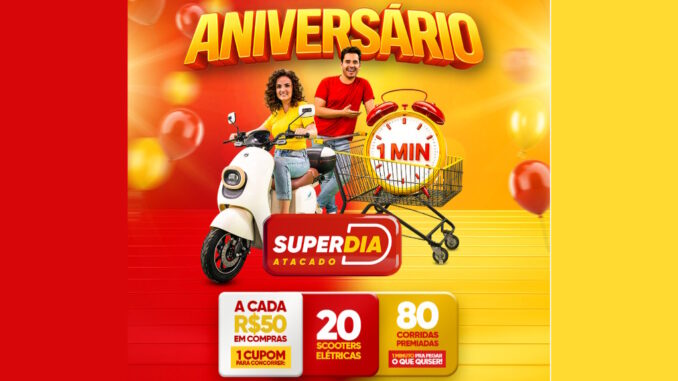 Propaganda de aniversário do Superdia Atacado com destaque para sorteios de scooters elétricas e corridas premiadas de um minuto.
