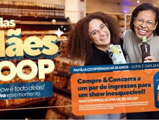 Banner promocional do Dia das Mães Coop mostrando duas mulheres sorridentes em um supermercado. Elas seguram produtos e o texto destaca uma promoção para concorrer a ingressos de show em compras acima de R$120,00.