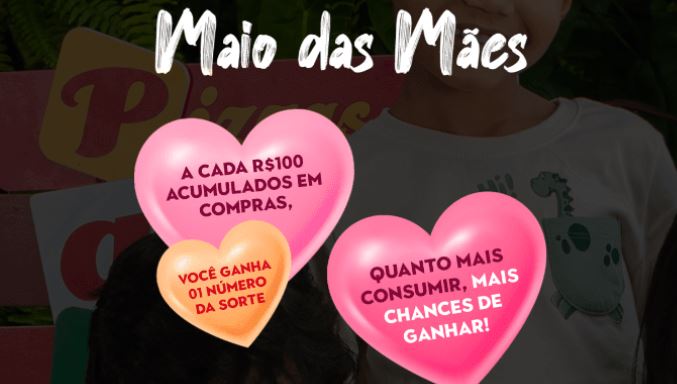 MAIO DAS MÃES NA PARMÊ Banner promocional da campanha Maio das Mães com corações coloridos sobrepostos à imagem de uma criança, informando que a cada R$100 em compras o cliente recebe um número da sorte.