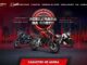 Banner publicitário da Bajaj apresentando três motocicletas Pulsar N150 nas cores preta, vermelha e branca diante de um cenário urbano noturno com o título Promoção Acelerada da Sorte.