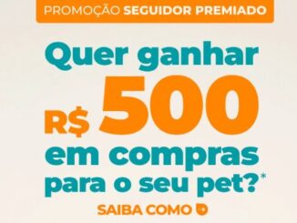 Banner promocional com fundo bege claro. Na parte superior, uma faixa laranja contém o texto PROMOÇÃO SEGUIDOR PREMIADO em branco. No centro, o texto Quer ganhar R$500 em compras para o seu pet? está escrito em azul-petróleo e laranja. No rodapé, as palavras SAIBA COMO aparecem em laranja com um ícone de seta.