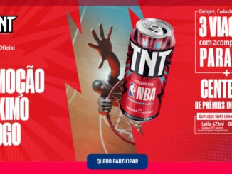 Anúncio da promoção TNT Energy e NBA intitulada O Máximo em Jogo. A imagem apresenta uma lata de TNT Energy personalizada com o logo da NBA em destaque, um jogador de basquete fazendo um arremesso ao fundo e informações sobre sorteios de viagens e prêmios instantâneos.