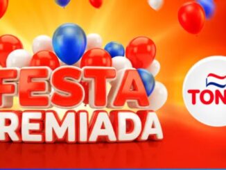 Banner publicitário da Festa Premiada Tonin com balões coloridos e letras em 3D sobre um fundo laranja vibrante.