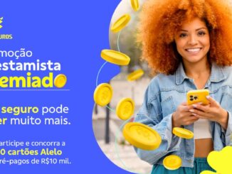 Peça publicitária da BB Seguros para a Promoção Prestamista Premiado, com mulher sorridente segurando smartphone rodeada de moedas douradas em fundo azul.