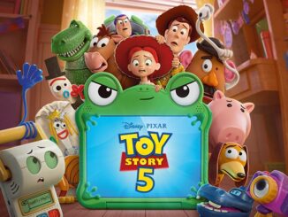 Personagens animados de Toy Story 5, incluindo Woody, Buzz Lightyear, Jessie e outros brinquedos, reunidos ao redor de um tablet infantil com capa de sapo, exibindo o logotipo do filme.