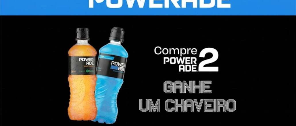 Anúncio da promoção Powerade 2026: compre 2 unidades e receba um chaveiro de brinde.