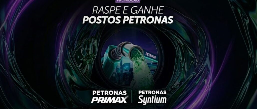 Peça publicitária da promoção Raspe e Ganhe Postos Petronas, com fundo escuro em tons de preto, verde e roxo, bico de combustível ao centro e logotipos das linhas Petronas Primax e Petronas Syntium.