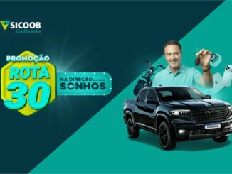Peça publicitária da Promoção Rota 30 Na Direção dos Seus Sonhos do Sicoob Credibrasília, com destaque para uma picape RAM Rampage preta e prêmios como iPhone, smartwatch e patinete elétrico.
