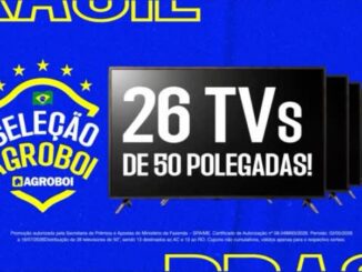 Banner publicitário da promoção Seleção Agroboi sobre fundo azul. À esquerda, o logotipo com um escudo amarelo e azul, estrelas e a bandeira do Brasil. No centro, uma pilha de televisores de tela plana com o texto 26 TVs DE 50 POLEGADAS! em destaque.