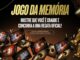Peça publicitária da promoção Jogo da Memória NBA Brasil, com cartas de jogadores espalhadas sobre fundo escuro e troféus Larry O'Brien ao redor, convidando o participante a curtir as lives das Finais no YouTube da NBA Brasil para concorrer a uma regata oficial.
