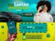 Anúncio da promoção Cartão Premiado Bahia do Sicoob apresentando um carro preto, uma mulher sorridente segurando um cartão e informações sobre sorteios de prêmios.