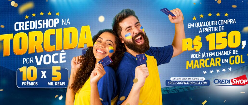 Banner da campanha Credishop na Torcida apresentando um casal alegre segurando cartões de crédito e detalhes sobre sorteios de prêmios de R$5.000,00.