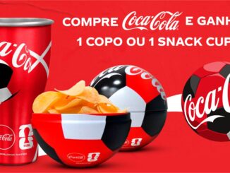 Promoção Torcer Juntos Coca-Cola: compre e receba 1 copo ou 1 Snack Cup temáticos de futebol