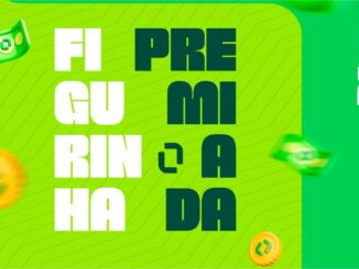 Banner promocional da iCred com os dizeres "Figurinha Premiada" em letras grandes, acompanhado de elementos gráficos de moedas, cédulas e troféu da Copa do Mundo, em fundo verde vibrante.