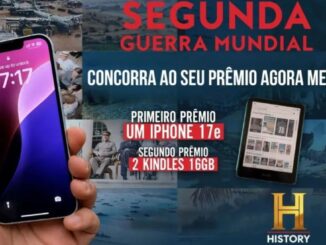Divulgação da promoção Segunda Guerra Mundial do canal History, com celular exibindo a hora 17:17 na tela de bloqueio, fotos históricas em preto e branco ao fundo, Kindle exibindo capas de livros e logotipo do canal History no canto inferior direito.