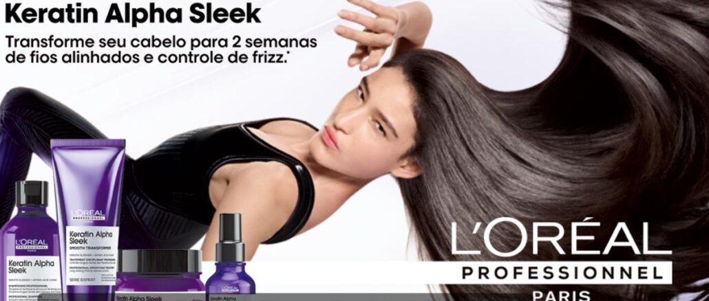 Amostra Grátis Keratin Alpha Sleek de L´ORÉAL Amostra grátis Keratin Alpha Sleek da L'Oréal Professionnel Paris, linha com shampoo, máscara Smooth Transformer, creme e sérum Mirror Sleek, ao lado de mulher com cabelo longo e liso.