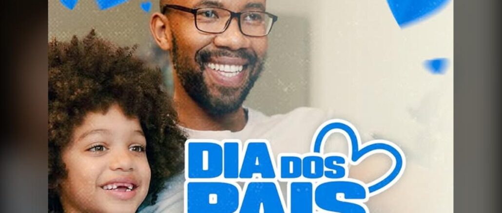 Pai sorridente usando óculos ao lado do filho pequeno, ambos sorrindo, com logo Dia dos Pais no Shopping Grande Circular em Manaus e corações azuis ao fundo