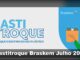Banner promocional Plastitroque Braskem julho 2026, com logotipo Plasti Troque em azul e o slogan Troque o Destino do Seu Plástico, ao lado de ilustração de mulher segurando caixa com garrafas plásticas e logotipo da Braskem sobre fundo azul.