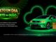 Card da promoção Boleto em Dia Sorte na Mão da Solfácil, com carro elétrico BYD Dolphin Mini verde metálico em pedestal, cartão pré-pago dourado com valor de R$10.000,00 e fundo preto com efeito de luzes verdes em formato de trevo.