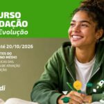 Banner do 11º Concurso de Redação da Sicredi Evolução, com inscrições abertas até 20/10/2026 para estudantes do 3º ano do ensino médio de escolas públicas das cidades da área de atuação da Sicredi Evolução.