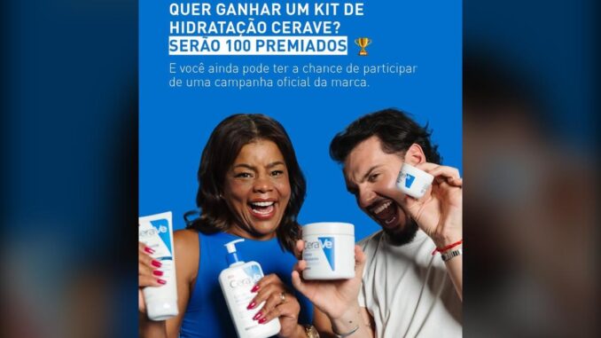 Dois modelos sorridentes seguram produtos CeraVe em fundo azul, com texto anunciando kit de hidratação e 100 premiados na Promoção Barreira Só Com CeraVe.