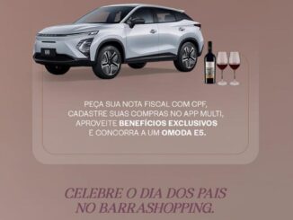 Banner da promoção Dia dos Pais do BarraShopping 2026, com imagem de um SUV elétrico Omoda E5 branco e uma garrafa de vinho com duas taças, sobre fundo marrom rosado.