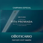 Arte da campanha Fita Premiada de O Boticário, com fita de perfume e convite para participar.