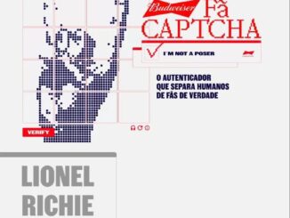 Página inicial da promoção Budweiser Fã Captcha com Lionel Richie, apresentando um captcha temático para fãs provarem que são verdadeiros.