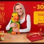 Banner da Promoção Colecione Amor com Sazón, com Ana Maria Braga segurando o boneco Louro José, produtos Sazón ao fundo e brindes exclusivos da coleção ao lado direito.