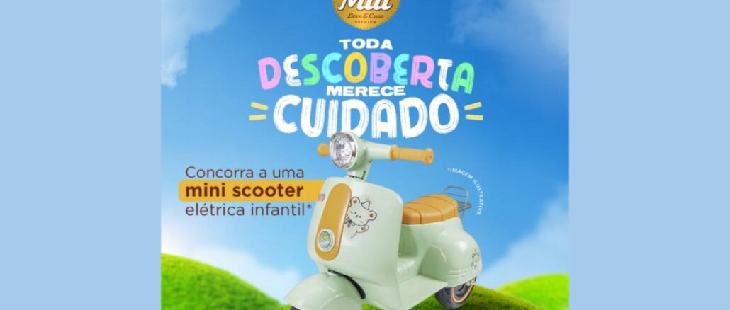 Banner da Promoção Mili Toda Descoberta Merece Cuidado com uma mini scooter elétrica infantil verde-menta sobre colinas gramadas e céu azul com nuvens.