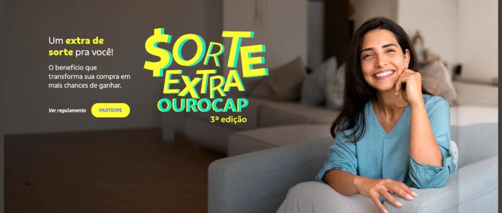 Sorte Extra Ourocap 3ª Edição BB Seguros Página da promoção Sorte Extra Ourocap 3ª Edição da BB Seguros com mulher sorridente sentada em sofá cinza e logotipo colorido da campanha.