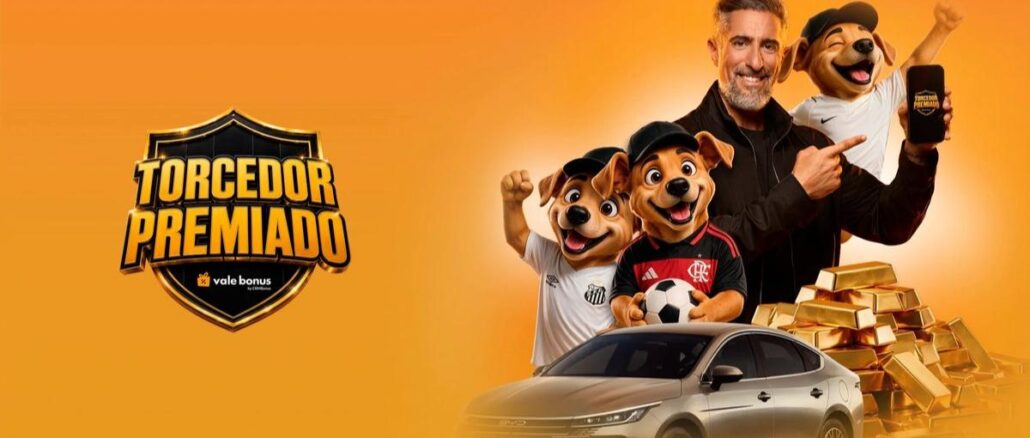 Torcedor Premiado Vale Bônus com Marcos Mion Arte da promoção Torcedor Premiado Vale Bônus com Marcos Mion sorridente apontando para um celular, ao lado de três mascotes cachorros vestindo camisas de futebol, um carro sedã dourado e uma pilha de barras de ouro sobre fundo laranja.