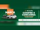 Banner verde da promoção Acerte na Marca, da AC Coelho, com um Chevrolet Onix branco e três motos Honda pretas à esquerda e a chamada "Compre e concorra: 01 carro, 03 motos e 12 vales-compra" à direita.
