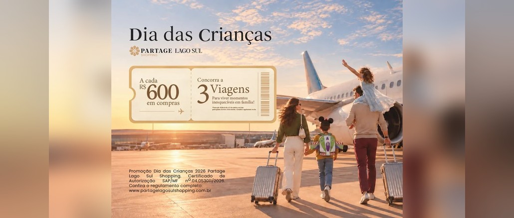 Família caminhando de mãos dadas rumo a um avião ao pôr do sol, com cupom dourado da promoção Dia das Crianças do Partage Lago Sul Shopping: a cada R$600 em compras, concorra a 3 viagens.