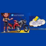 Arte da promoção Aniversário 25 Anos do Grupo Santo Antônio com personagem infantil ao lado de duas motos Honda, cupons amarelo e azul e aviso de sorteio em 23 de maio de 2027 no Hiper Loja Universitária