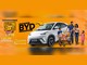 Arte da Promoção Eletrizante do Aniversário de 35 Anos do Ponto Novo Supermercados, com um carro BYD Dolphin Mini branco, uma família com carrinho de compras cheio e a chamada "Sorteio de um BYD no final da promoção" e "+35 vale-compras de R$1000,00, sendo um por dia".