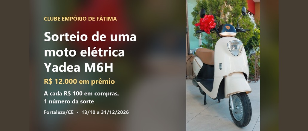 Moto elétrica Yadea M6H branca com laço vermelho, prêmio do sorteio do Clube Empório de Fátima, em Fortaleza