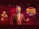 Homem sorridente de cabelos grisalhos e bigode, com terno vermelho brilhante e gravata dourada, ao lado do logotipo neon "Mega Aniversário Bom Parceiro", com balões dourados e vermelhos ao fundo.