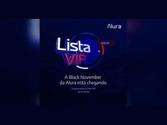 Arte da campanha Lista VIP da Alura, com o logotipo da Alura no topo, o texto tridimensional "Lista VIP" em azul e vermelho sobre um mapa estilizado e a frase "A Black November da Alura está chegando", em fundo azul-escuro.