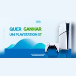 Arte do Concurso Dia das Crianças Novabrasil com a pergunta "Quer ganhar um PlayStation 5?", logo da Novabrasil, console PlayStation 5 Edição Digital e controle branco sobre fundo azul claro com ondas em tons de azul