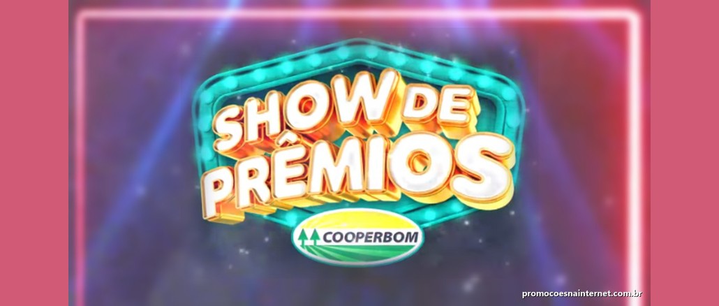 Logotipo da promoção Show de Prêmios Cooperbom, com letras brancas e douradas em letreiro neon verde-água, sobre fundo azul e roxo com luzes de palco.