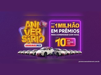 Arte da promoção Aniversário Bahamas Mix com letreiro dourado, a logo Bahamas Mix, o texto "mais de R$1 milhão em prêmios" e dez carros BYD Dolphin Mini brancos enfileirados sobre fundo roxo.