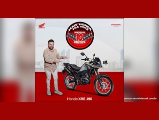 Arte da promoção Mais Honda para Você, com selo de sorteio de 10 motos, homem apontando para uma moto Honda e os logotipos Honda e Honda Consórcio.