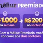 Arte roxa da promoção Méliuz Premiado com os valores R$1.000 toda semana e R$200 mil no sorteio final, cercada por bilhetes de número da sorte, moedas e um trevo de quatro folhas.